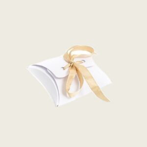 Beauty Home 10 ХАРТИЕНИ БЕЛИ КУТИЙКИ С САТЕНЕНА ПАНДЕЛКА 10×7,5×2,5cm