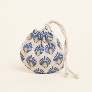 Beauty Home ТОРБИЧКА ОВАЛНА С ВРЪЗКА 13 x 14 cm GRAPHIC ПАУН