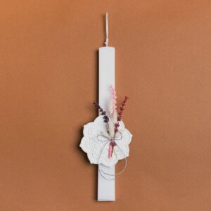 Beauty Home Свещ 33cm Поставка с изсушени бели в подаръчна опаковка