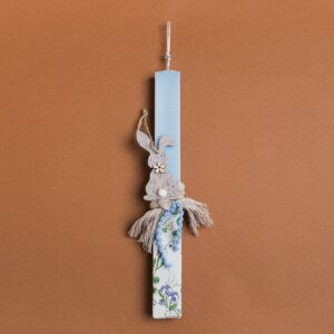 Beauty Home Великденска свещ небесносин 33cm филцов заек в подаръчна опаковка