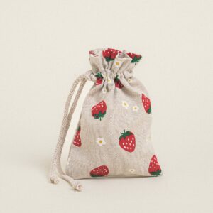 Beauty Home ТОРБИЧКА С ВРЪЗКА 12 x 17 cm ЯГОДИ