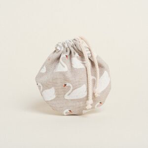 Beauty Home Торбичка Овална с връзка 13 x 14 cm Лебеди