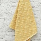 milano.yellow.3-1781013437-WFOoPm