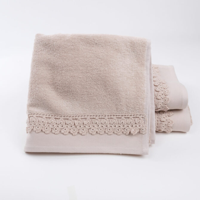 small-flower-beige-3-scaled-1781013709-mCWU16